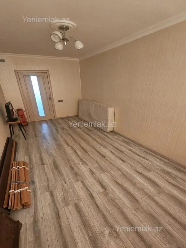 Satılır 2 otaqlı köhnə tikili 50 m²