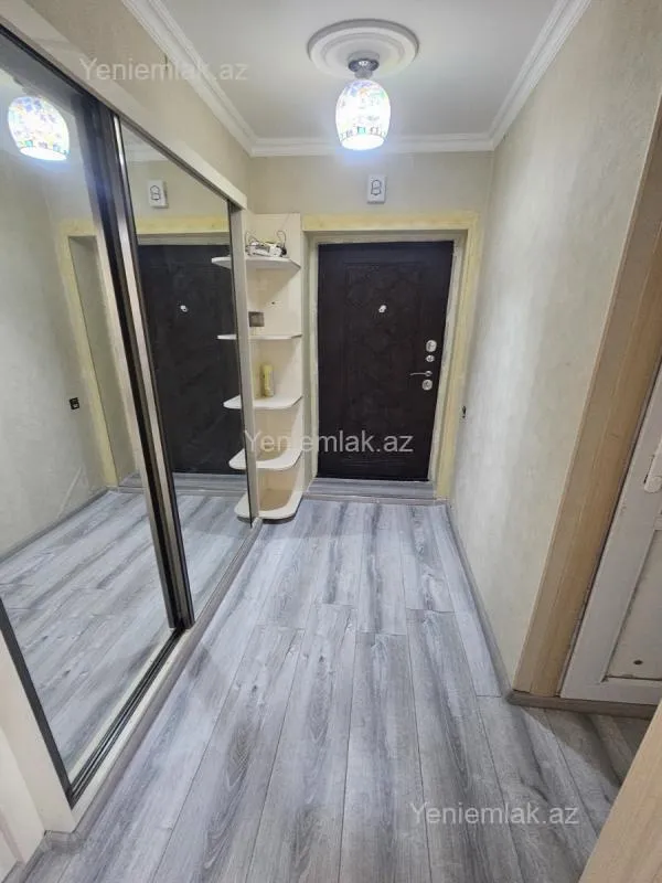 Satılır 2 otaqlı köhnə tikili 50 m²