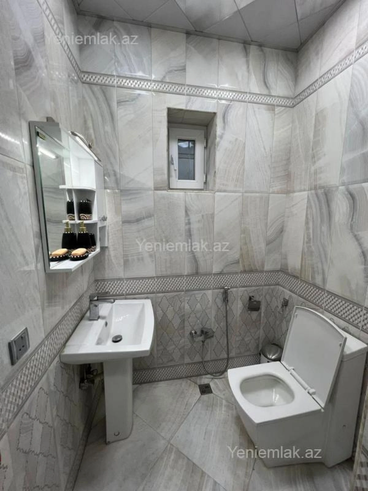 Satılır 6 otaqlı həyət evi 260000 m²