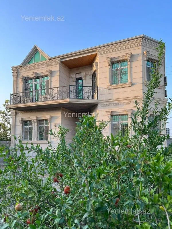 Satılır 6 otaqlı həyət evi 260000 m²