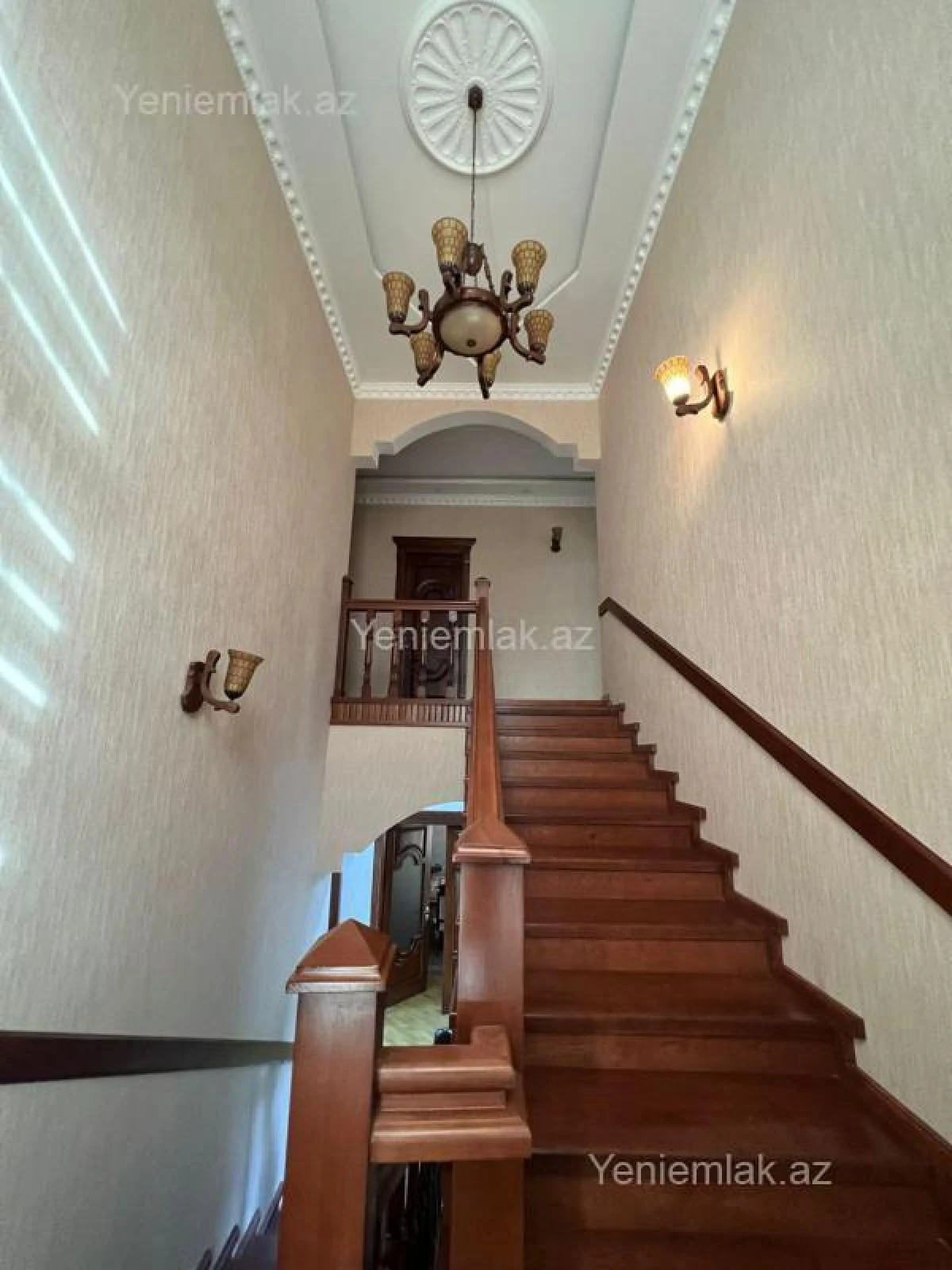 Satılır 6 otaqlı həyət evi 260000 m²