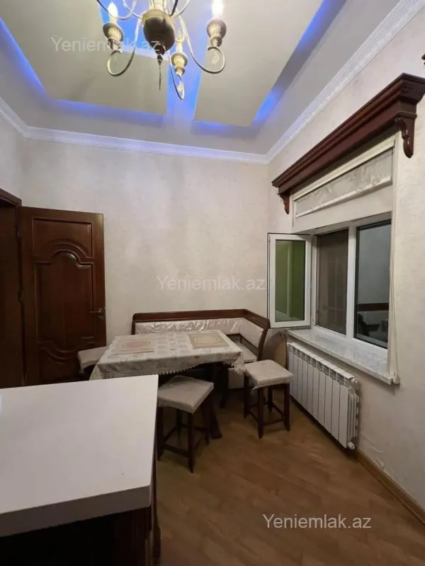 Satılır 6 otaqlı həyət evi 260000 m²