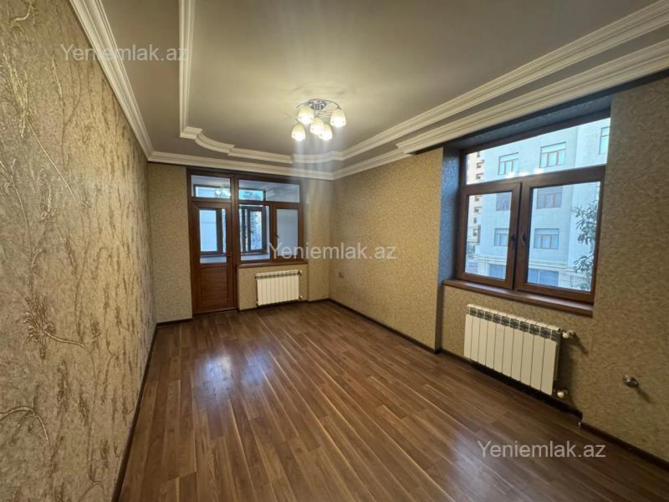 Satılır 1 otaqlı köhnə tikili 45 m²