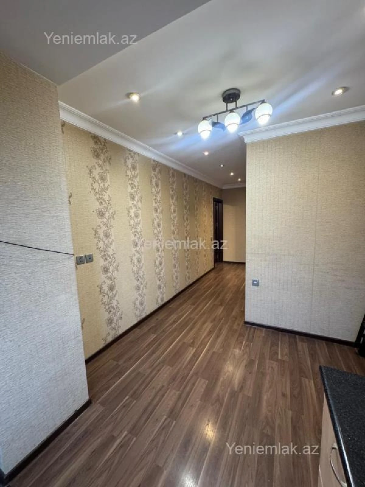 Satılır 1 otaqlı köhnə tikili 45 m²
