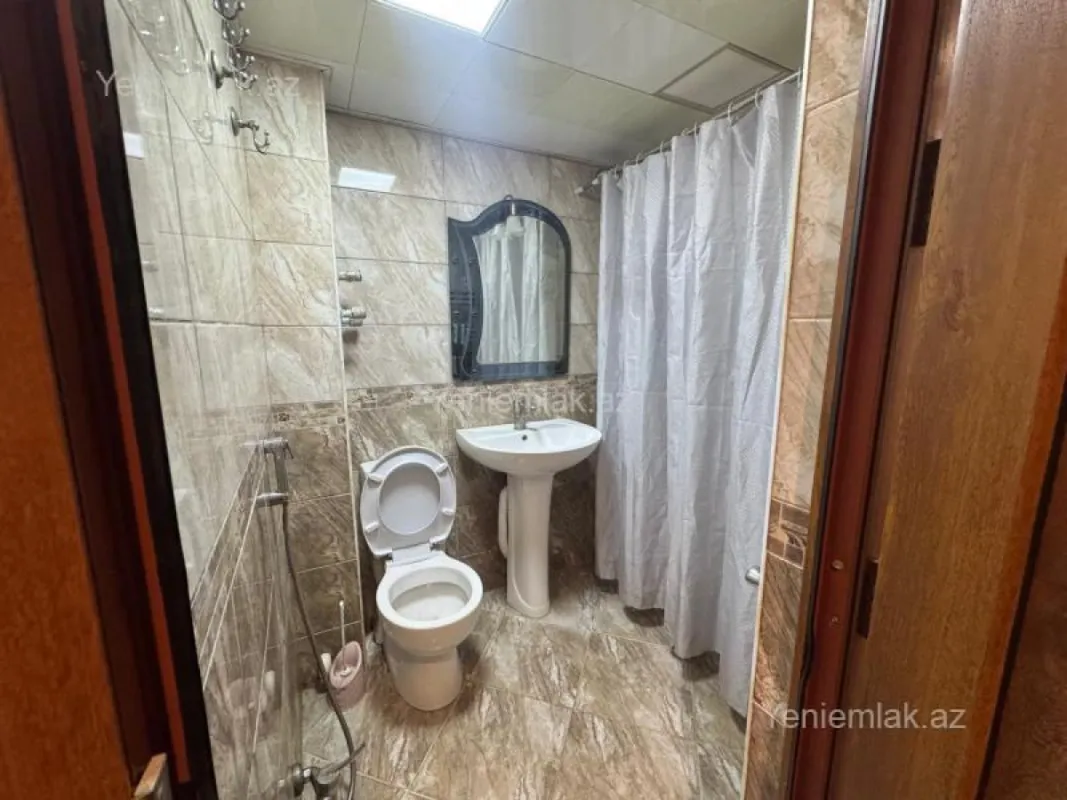Satılır 1 otaqlı köhnə tikili 45 m²