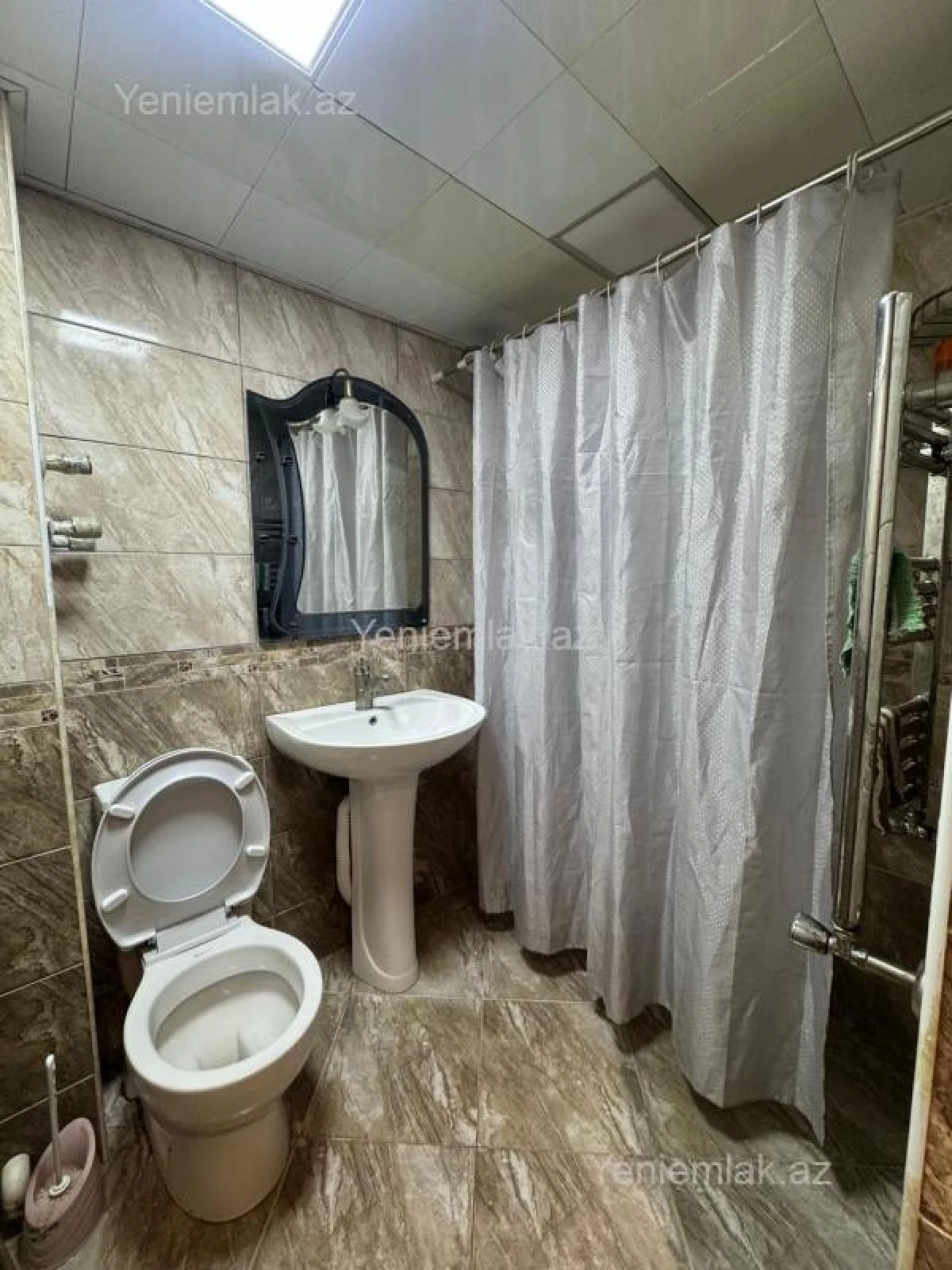 Satılır 1 otaqlı köhnə tikili 45 m²