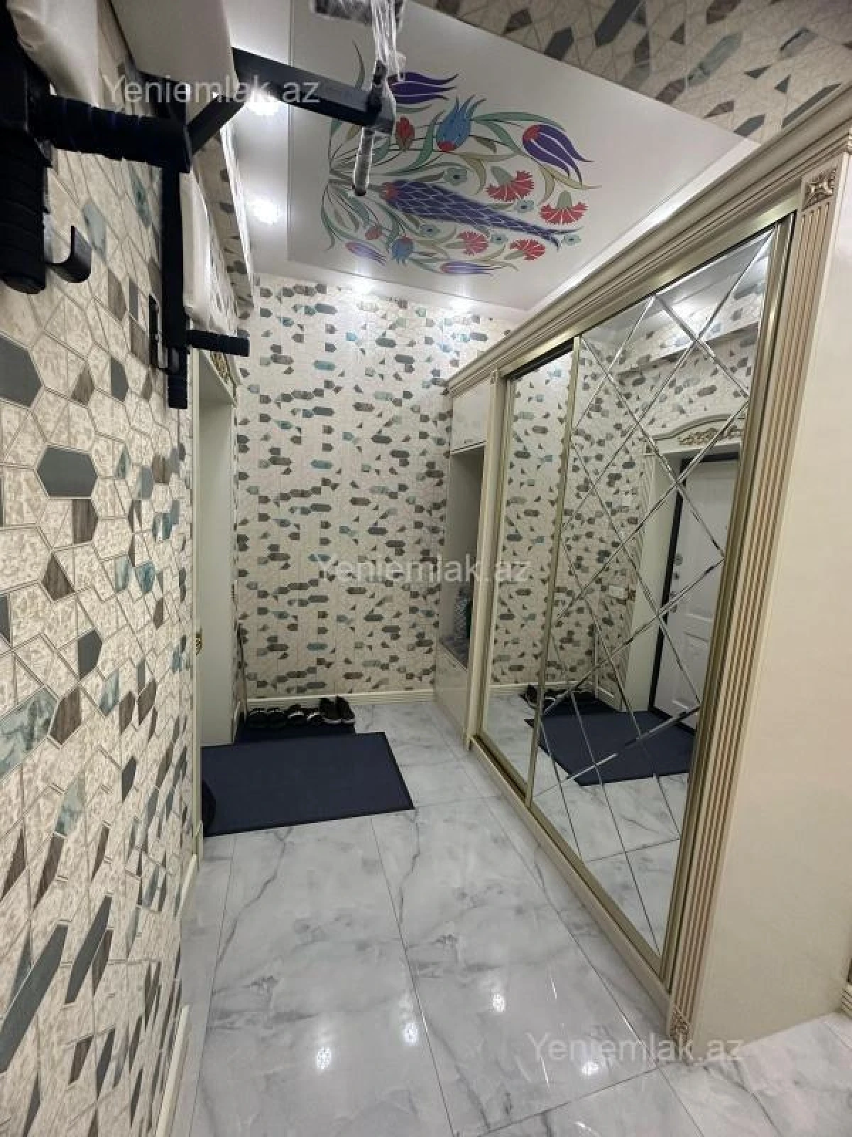 Satılır 3 otaqlı yeni tikili 125 m²