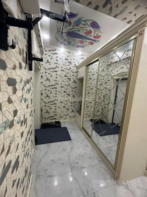 Satılır 3 otaqlı yeni tikili 125 m²