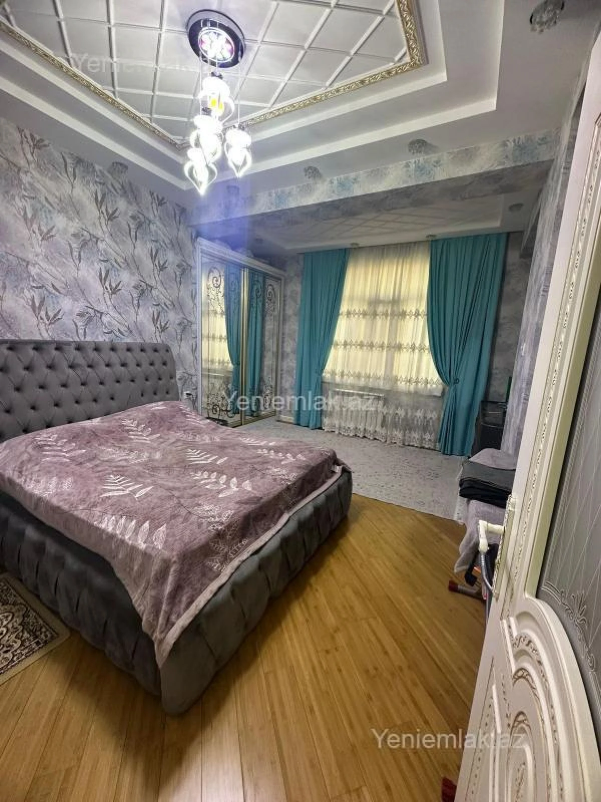 Satılır 3 otaqlı yeni tikili 125 m²