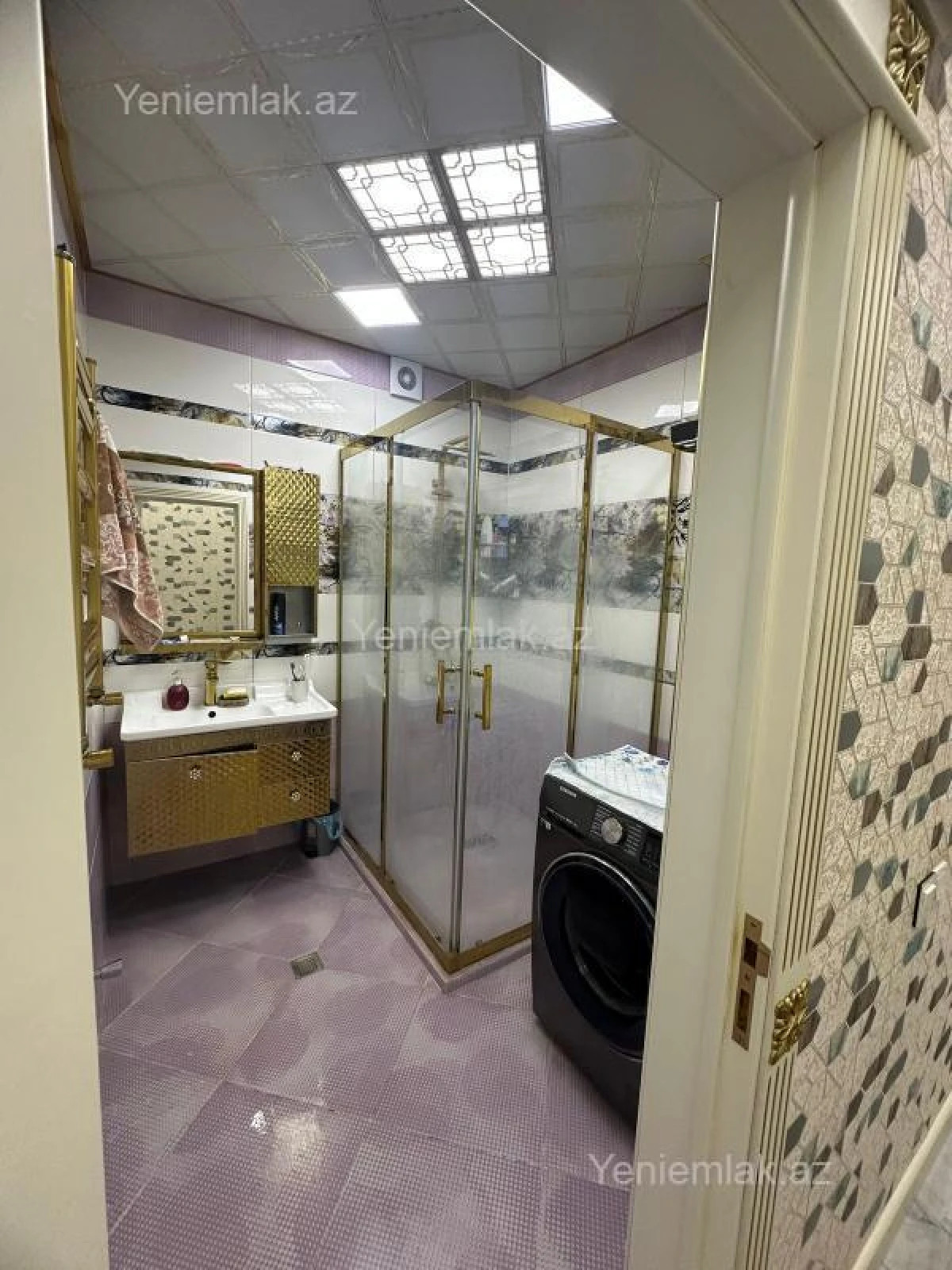 Satılır 3 otaqlı yeni tikili 125 m²