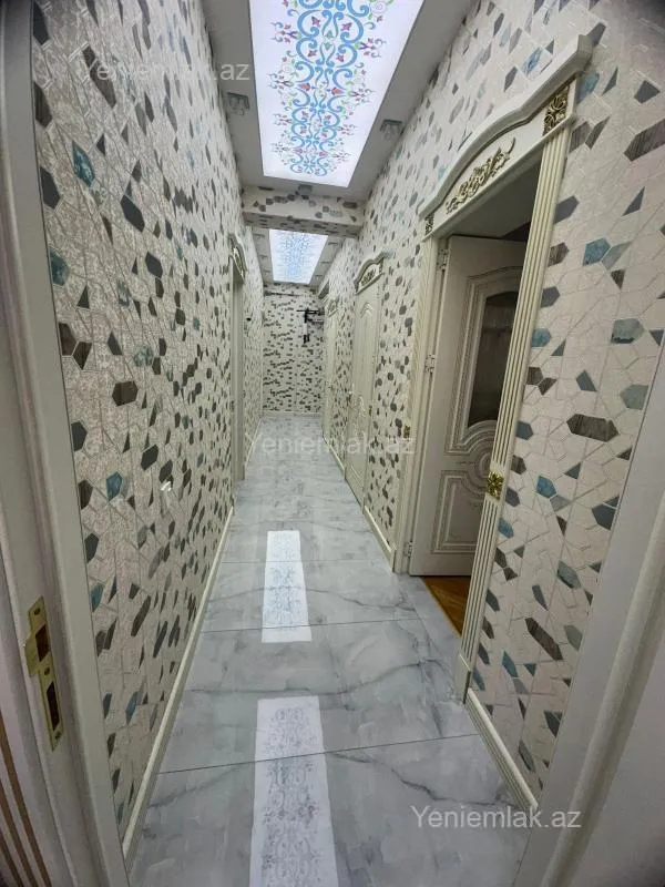 Satılır 3 otaqlı yeni tikili 125 m²