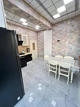 Satılır 3 otaqlı yeni tikili 125 m²
