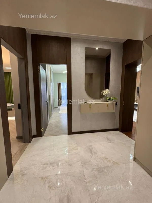 Satılır 3 otaqlı yeni tikili 91 m²