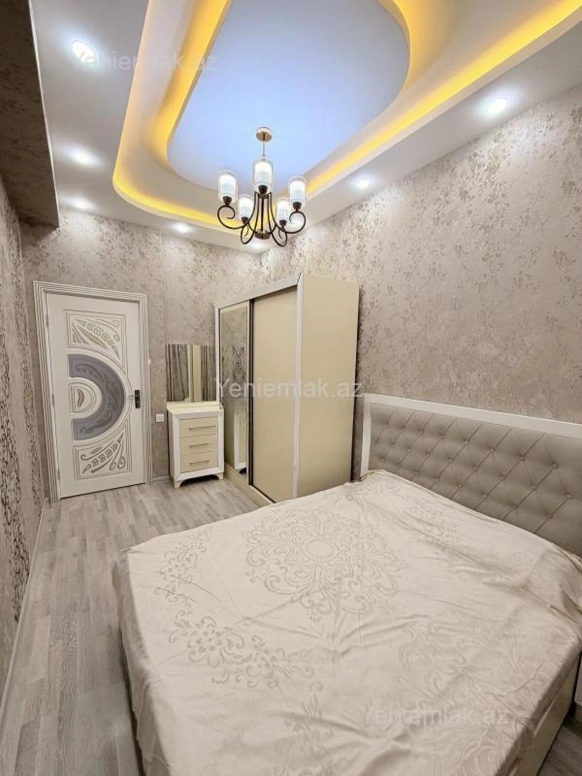 Satılır 2 otaqlı yeni tikili 65 m²