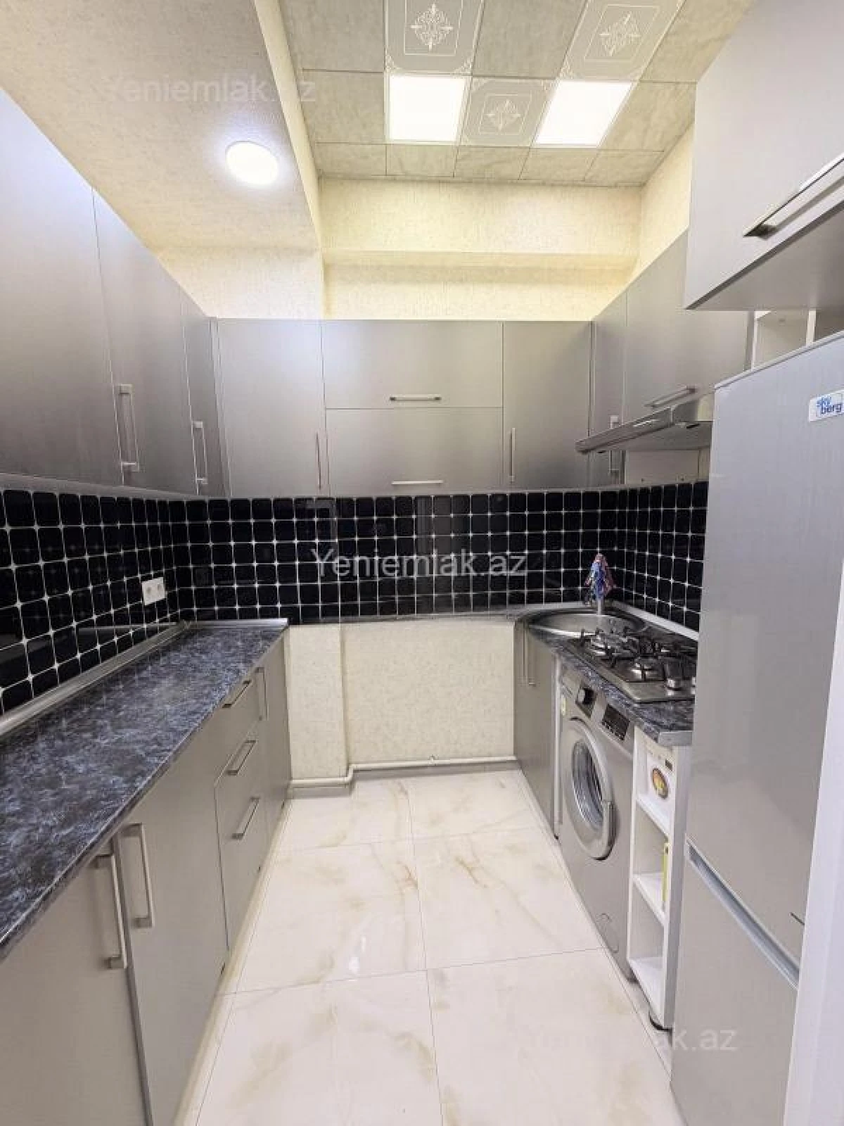 Satılır 2 otaqlı yeni tikili 65 m²