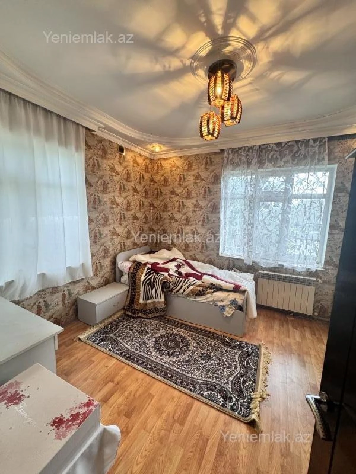 Satılır 5 otaqlı həyət evi 200 m²