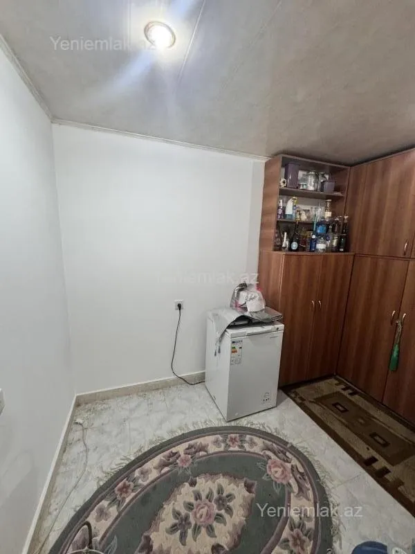 Satılır 5 otaqlı həyət evi 200 m²