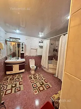Satılır 5 otaqlı həyət evi 200 m²