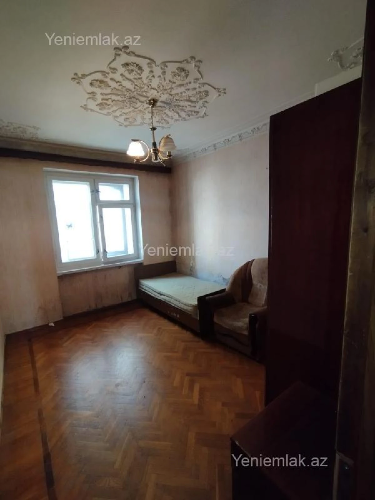 Satılır 3 otaqlı köhnə tikili 80 m²