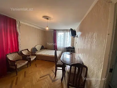 Satılır 1 otaqlı köhnə tikili 33 m²