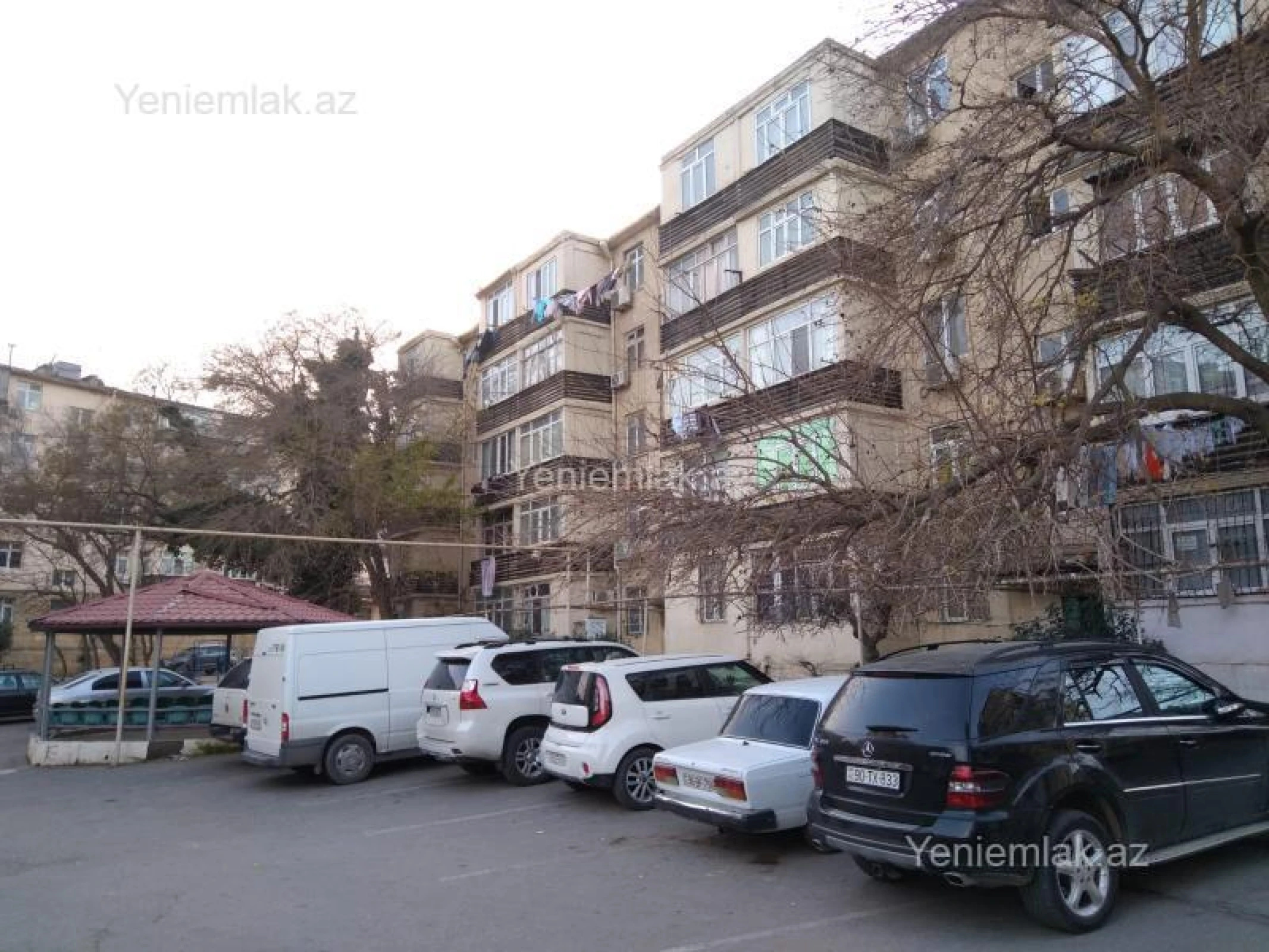 Satılır 1 otaqlı köhnə tikili 33 m²