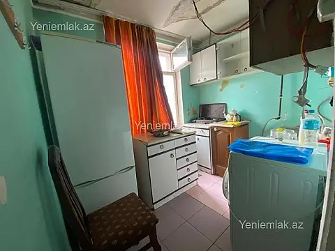 Satılır 1 otaqlı köhnə tikili 33 m²