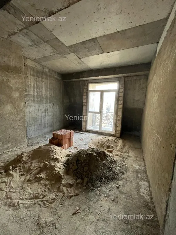 Satılır 5 otaqlı yeni tikili 175 m²