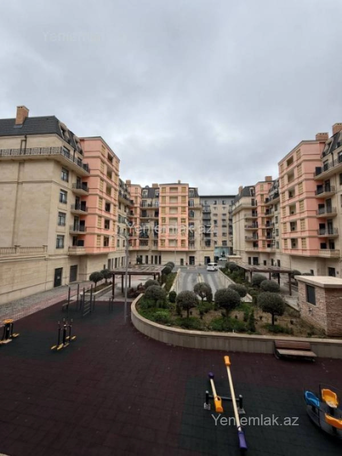 Satılır 5 otaqlı yeni tikili 175 m²