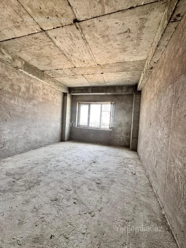 Satılır 5 otaqlı yeni tikili 175 m²