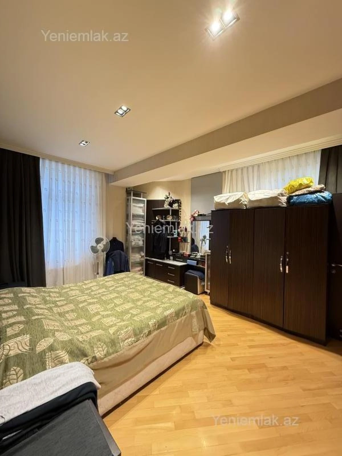 Satılır 4 otaqlı yeni tikili 155 m²