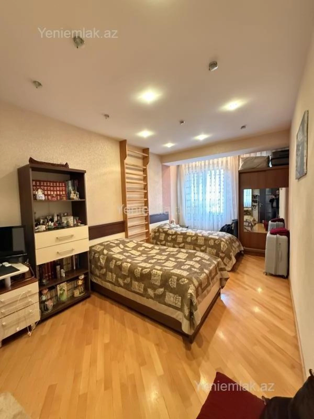 Satılır 4 otaqlı yeni tikili 155 m²