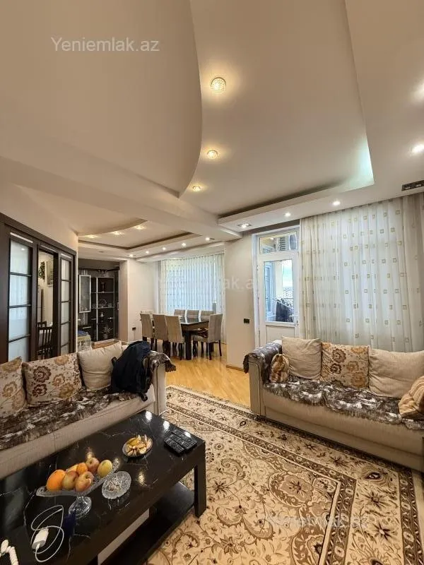 Satılır 4 otaqlı yeni tikili 155 m²