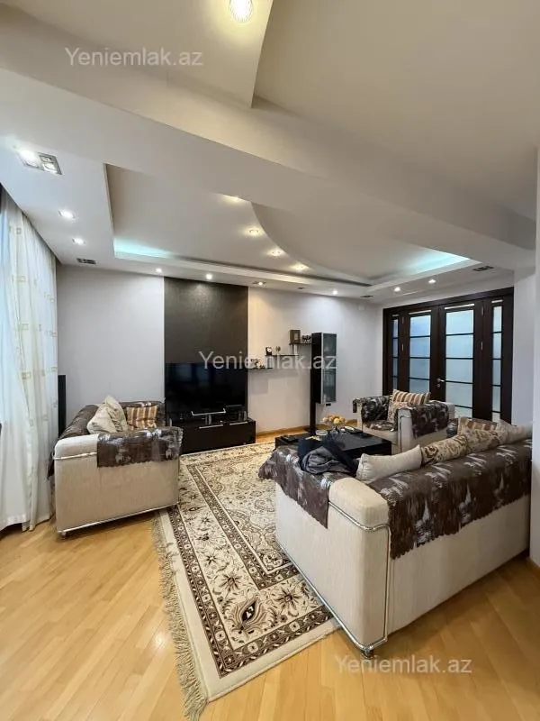 Satılır 4 otaqlı yeni tikili 155 m²