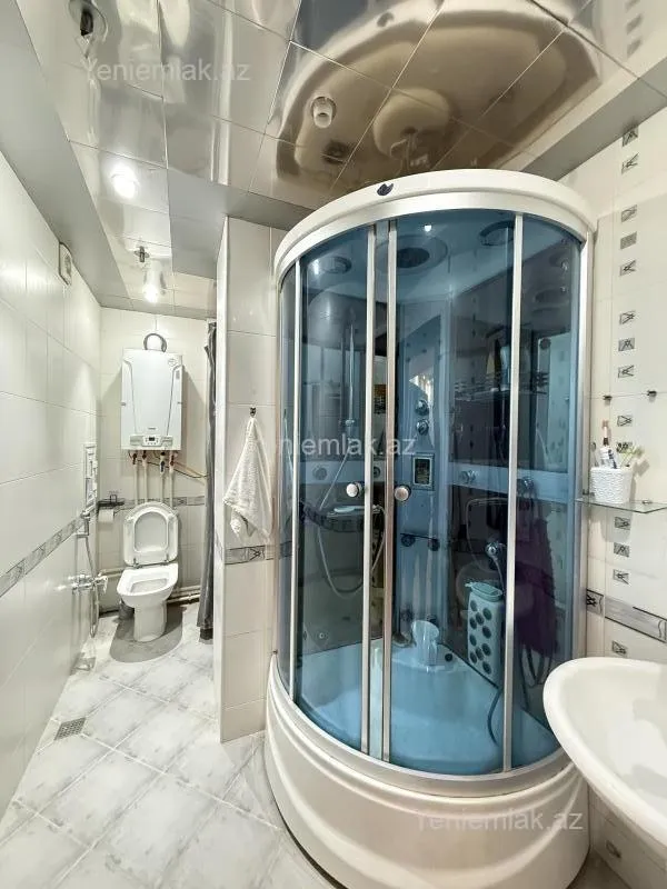 Satılır 4 otaqlı yeni tikili 155 m²