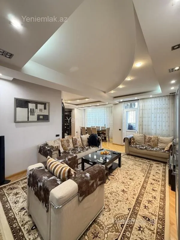 Satılır 4 otaqlı yeni tikili 155 m²