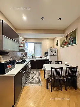 Satılır 4 otaqlı yeni tikili 155 m²