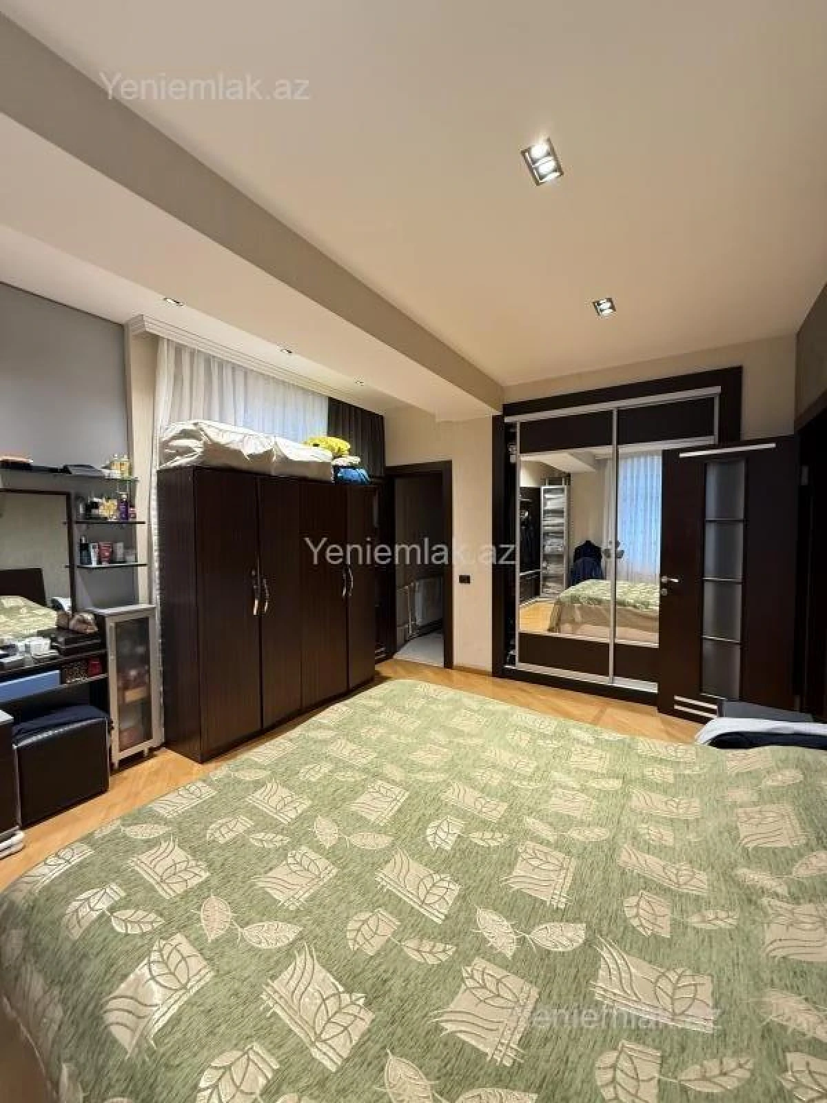 Satılır 4 otaqlı yeni tikili 155 m²