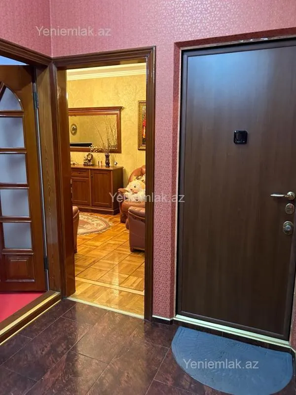 Satılır 3 otaqlı köhnə tikili 95 m²