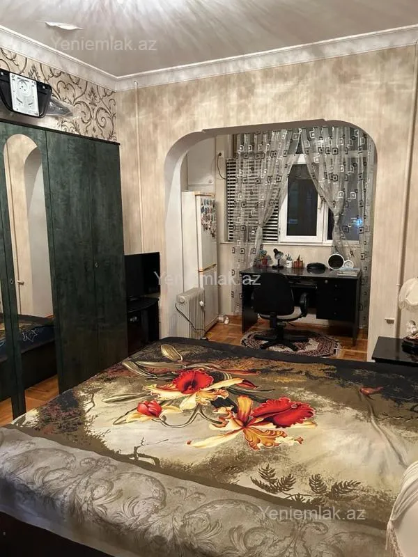 Satılır 3 otaqlı köhnə tikili 95 m²