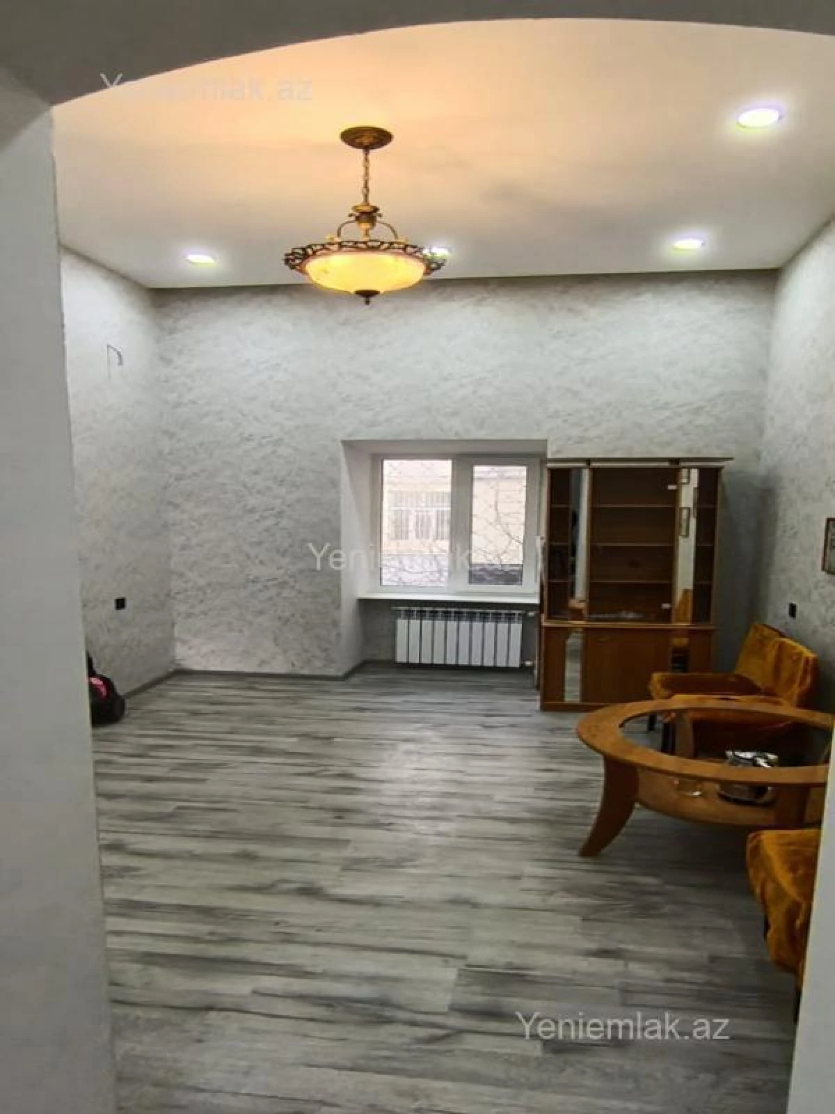 Satılır 1 otaqlı köhnə tikili 30 m²