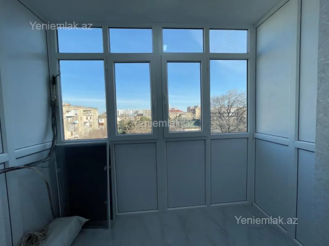 Satılır 3 otaqlı köhnə tikili 60 m²