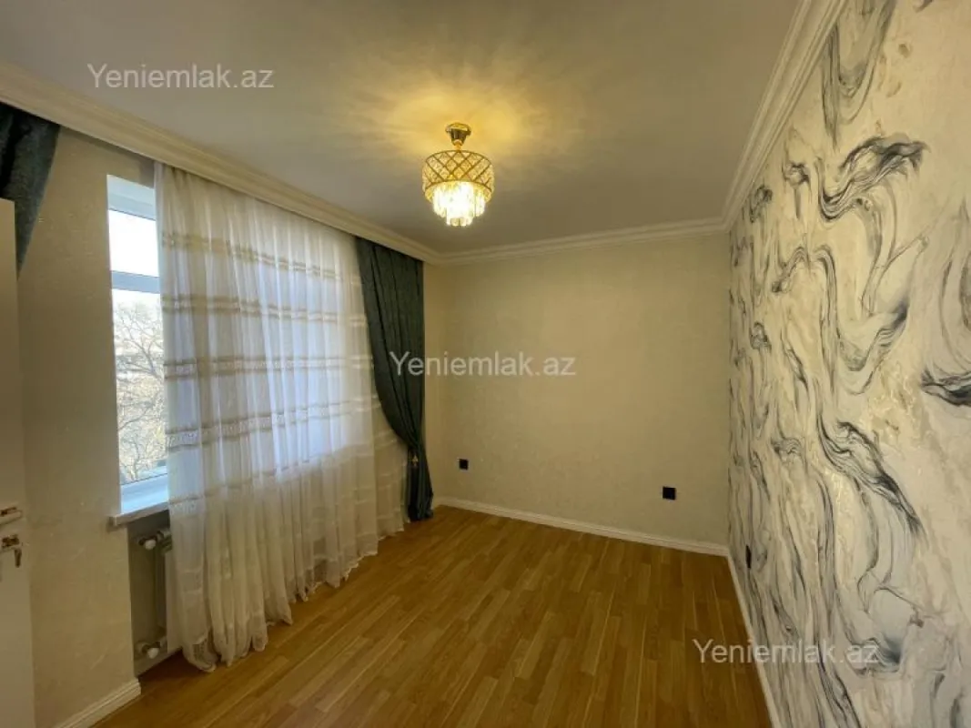 Satılır 3 otaqlı köhnə tikili 60 m²