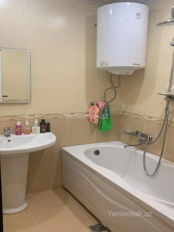 Satılır 3 otaqlı köhnə tikili 68 m²