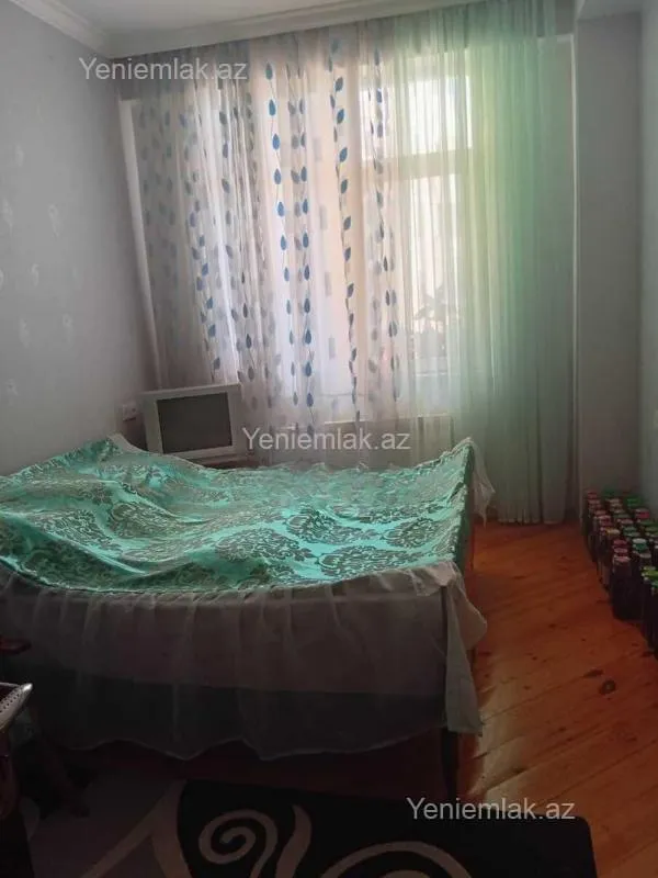 Satılır 3 otaqlı yeni tikili 80 m²