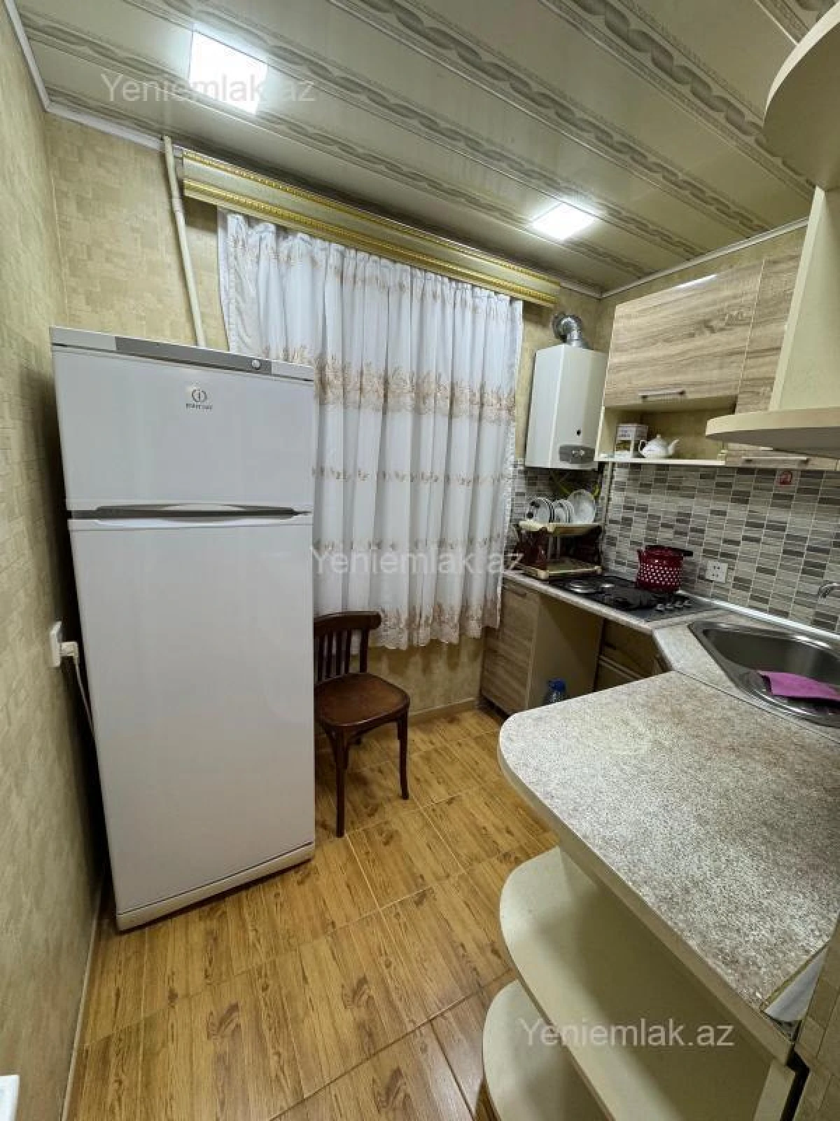 Satılır 2 otaqlı köhnə tikili 55 m²