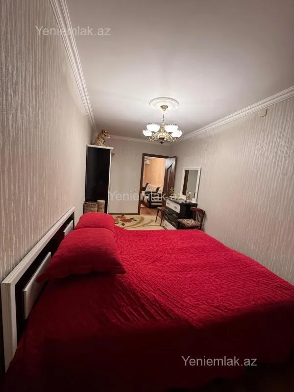 Satılır 2 otaqlı köhnə tikili 55 m²