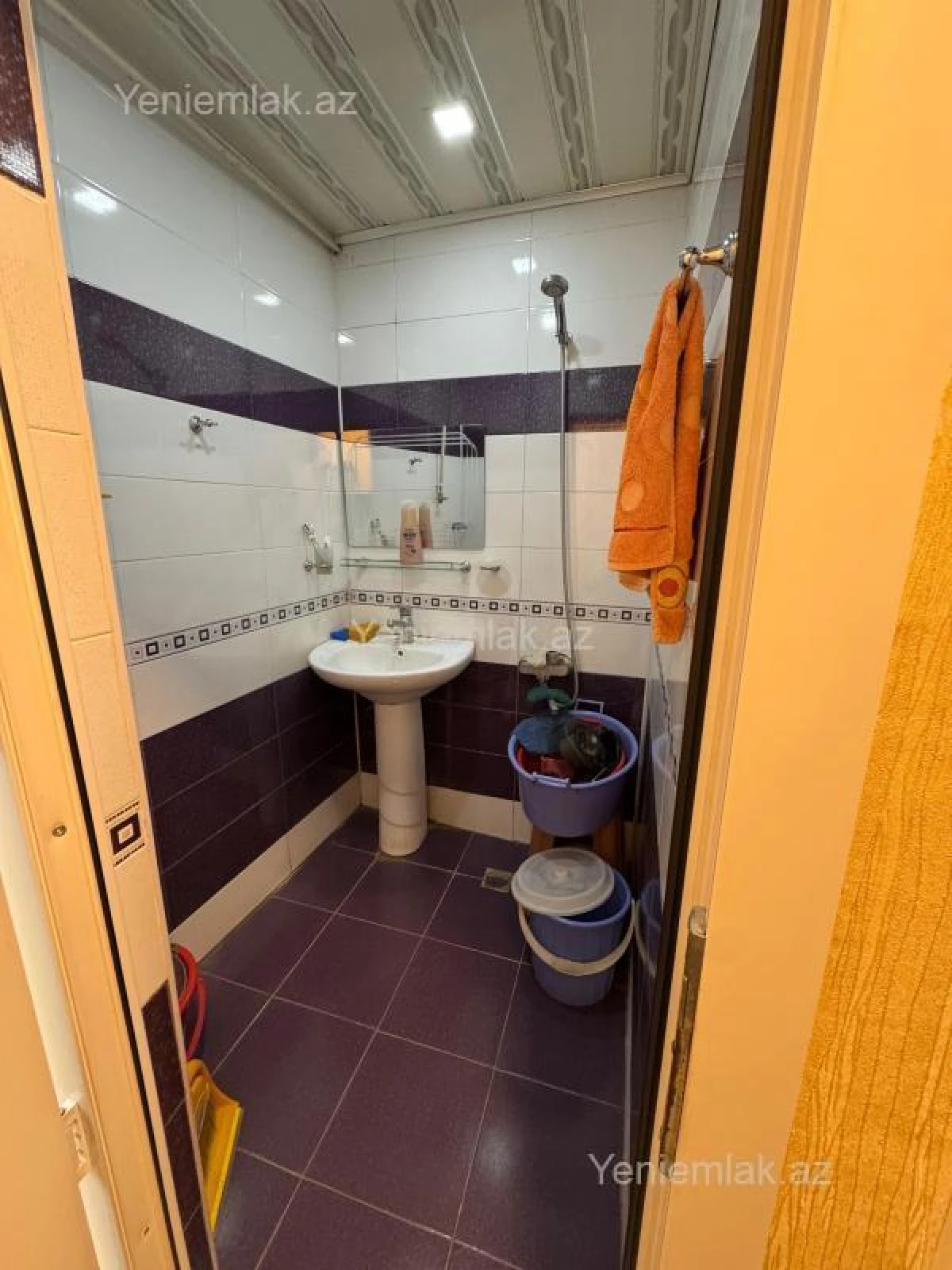 Satılır 2 otaqlı köhnə tikili 55 m²