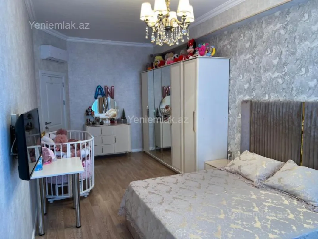 Satılır 3 otaqlı yeni tikili 110 m²