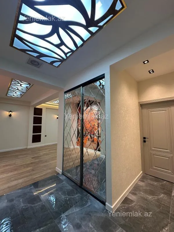 Satılır 3 otaqlı yeni tikili 100 m²