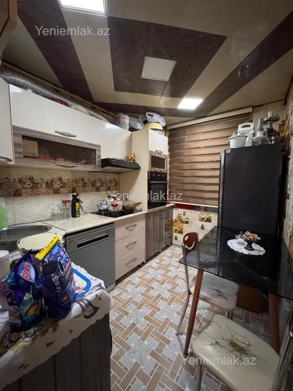Satılır 2 otaqlı köhnə tikili 60 m²